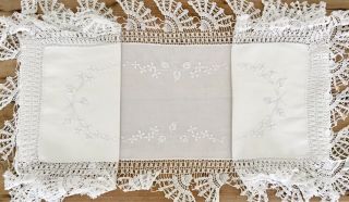 Vintage Antique Stunning Hand Embroidered Linen & Lace Long Runner Tablecloth
