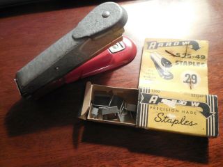 Vintage Arrow Fastener Co Stapler Red Silver With Partial Box Of S25 - 49 Staples