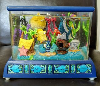 Disney Finding Nemo Aquarium Fish Tank Snow Globe Rare Music Box " Tiny Bubbles "