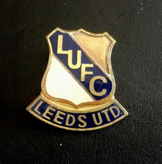 Rare 1970s Leeds United L.  U.  F.  C Shield Badge