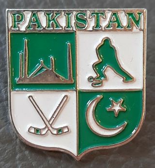 Rare Pakistan Ice Hockey Federation Ice Hockey Pin Badge