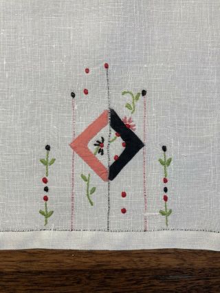Vintage Linen Art Deck Embroidered Hand Towel