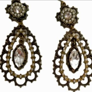 Chloe & Isabel Statement Chandelier Crystal Rhinestone Antique Gold Clr Earrings