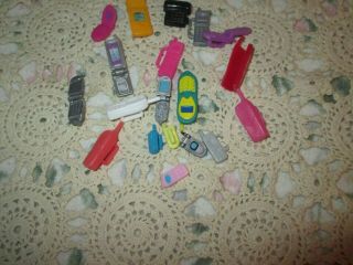 BARBIE 18 CELL PHONES 1 TINY DESK PHONE MIXED STYLES DOLLHOUSE DIORAMA 2