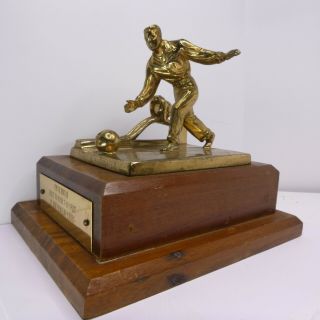 Vintage Antique Figural 1940’s Bowling Trophy Brass With Wood Base Heavy Rare