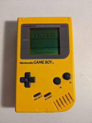 Nintendo Game Boy Play It Loud Yellow W/ Tetris.  Rare