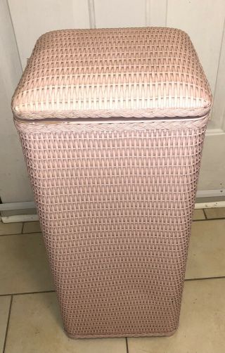 VINTAGE Cottage Shabby Chic PINK WICKER CLOTHES HAMPER GUC 26” Tall 3