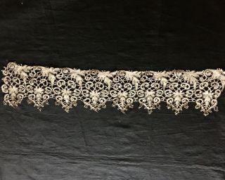 A Length Of Antique French Bobbin Lace.  22” X 4”,  Early 20th C