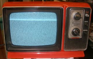 Vintage Rare Zenith Ac / Dc Portable 9 " Tv Television Set Orange Model L092v