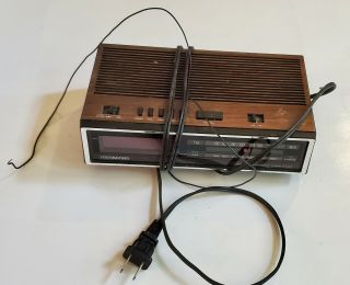 Vintage Soundesign Fm / Am Electronic Digital Clock Radio 3636