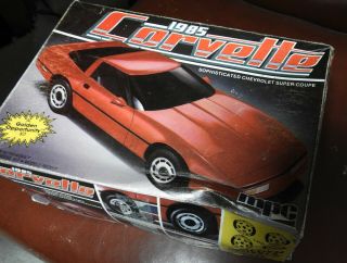 Mpc 1985 Corvette 1/25 Scale Model Car Customizing Kit - 1984 (bin 161)