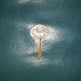 Vintage Antique Master Lock Key Lion Brass Master Lock Co.  Milwaukee,  Usa