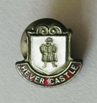 Hever Castle England Small Souvenir Pin Badge Rare Vintage (g8)
