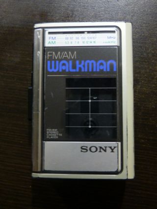 Vintage Sony Wm - F31 Walkman With Radio Full Rare