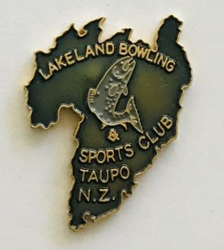 Lakeland Bowlers Sports Club Badge Pin Taupo Zealand Rare No Clasp (l33)