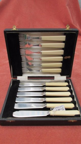 Lovely Vintage Cased Set Of Fish Knives & Forks By K.  Bright Ltd.  Leeds W.  Yorks