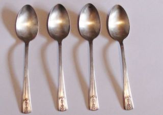 Wm.  Rogers Sectional I S Silver Plate 4 Teaspoons In The Pattern Louisiane