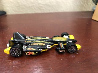 Hot Wheels 2000 Jet Threat 3.  0 Black And Yellow Variation Loose Die Cast 2