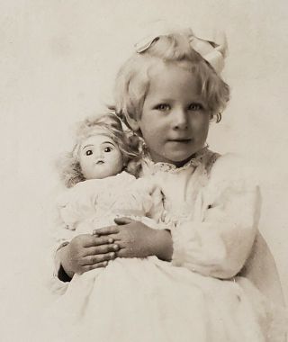 Antique Cabinet Card Young Girl With Baby Doll (nebraska)