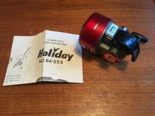 Holiday Closed Face Spin - Cast Reel No.  64 - 253 - Bonnet Dent