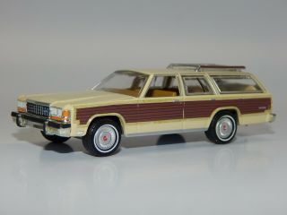Greenlight 1/64 1985 Ford Ltd Country Squire Wagon Yellow Wood Woody Vhtf Rare