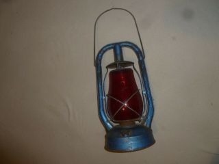 Vintage Monarch Blue Dietz Kerosene Lantern Light Rare Barn Oil Lamp Red Globe