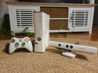 Rare Xbox 360 S.  Gloss White Console 4gb,  Controller And Kinect Sensor.  360s