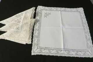 Four Off White Vintage Linen Napkins With Lace Edge 21 X 21 Inches Pristine