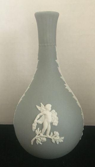 60 Off Wedgwood Rare Grey (gray) And White,  5 1/2” Bud Vase - Exc