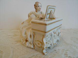 Rare Muller Volkstedt Irish Dresden Figurine Porcelain Lace Lady 9917 /