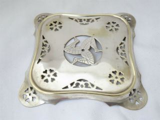 Vintage Silver Plated Isle Of Man Tea Pot Stand Epns