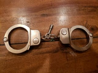 Vintage Smith & Wesson Model 94? Handcuffs - with Key - RARE 2