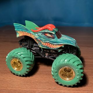 Very Rare Hot Wheels Monster Jam Dragon Truck 1:64 Green Wheels With Gold Rim