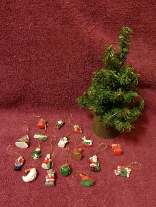 Collectibles - Dollhouse Miniatures - Christmas Tree - With 18 Tiny Ornaments