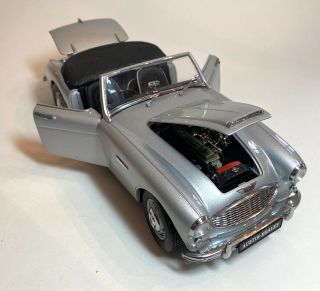 Rare Kyosho 1959 Austin Healy 3000 Mark I in Silver 1:18 2