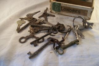 A Box Of Antique Keys (25) In Small Antique Cigar Box