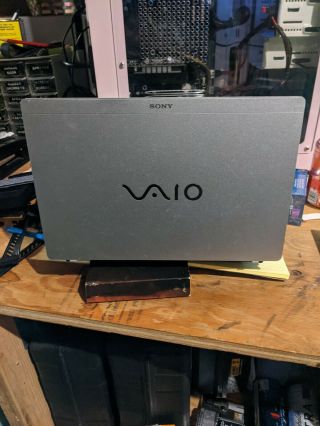 Sony Vaio Signiture Series VPC - X115KX - RARE MODEL RETRO GAMING ON THE GO 2