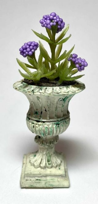 Nos 1:12 Scale Vintage Dollhouse Artisan Resin Plastic Plant Urn Purple Flowers