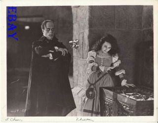 Lon Chaney Watches A Woman Phantom Of The Opera Rare Photo