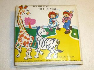 Vintage Raggedy Ann and Andy Plastic Bathtub Book 1974 At The Zoo Squeaker 3