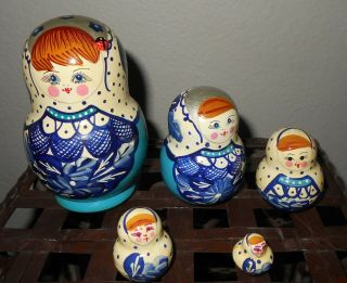 Set Of 5 Vintage Hand Painted Wood Matryoshka Nesting Dolls