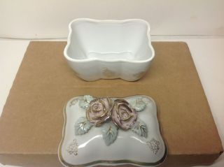 Vintage Bond Ware L&m Lipper & Mann Porcelain Trinket Box W/ Gold Trim,  Japan