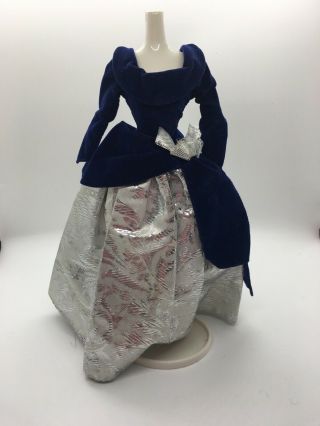 Barbie Vintage Gown Avon Exclusive Winter Velvet Blue Silver W/floral Print Tag