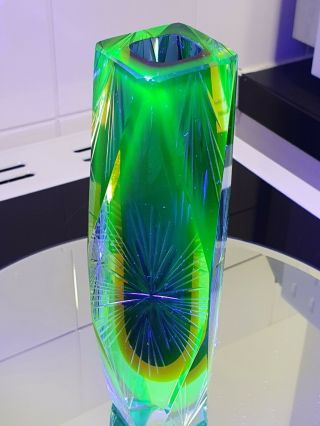 Absolutely Stunning And Rare Murano Uranium Glass Mandruzatto Vase
