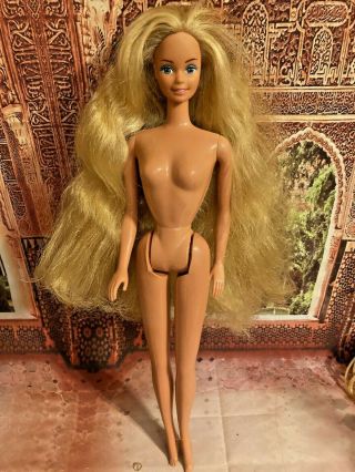 Vintage Island Fun Barbie Doll 1987 Mattel.  Honey Blonde Long Hair ⭐️