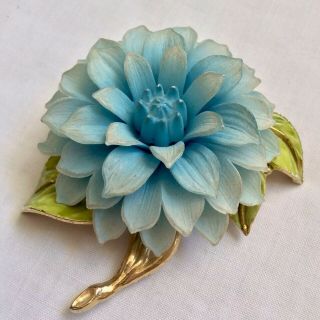 Vintage Blue Hydrangea Carved Lucite Plastic/green Enamelled Flower Brooch