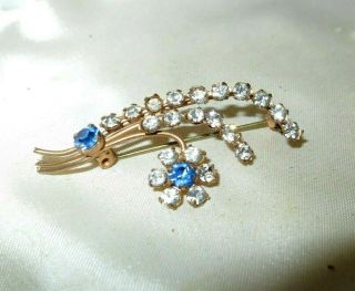Lovely Vintage Goldtone Clear And Blue Glass Flower Brooch