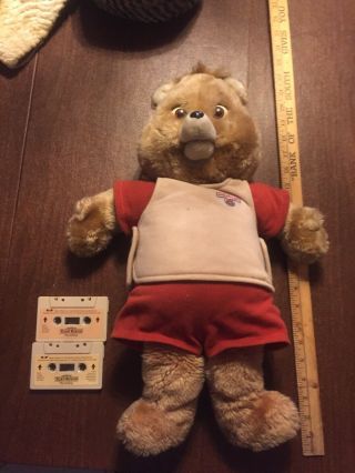. Vintage 1985 Teddy Ruxpin Animated Talking Toy Bear,  Orig Clothes,  Tapes