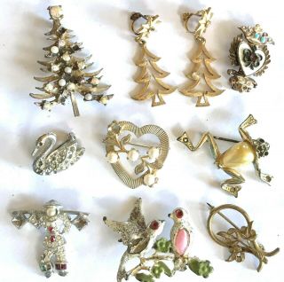 Antique Vintage Figural Jewelry For Repair Craft Some Signed Mylu Christmas Tree