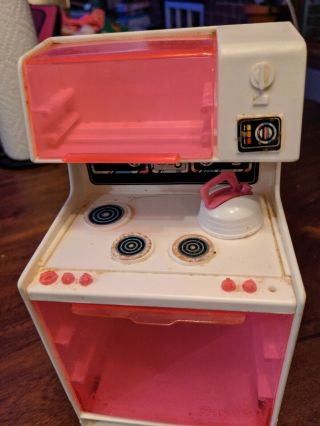 Vintage 1978 Barbie Dream House Kitchen Stove/Oven Microwave with accessories 2